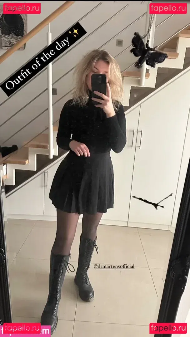 FormulaLena Onlyfans Photo Gallery 