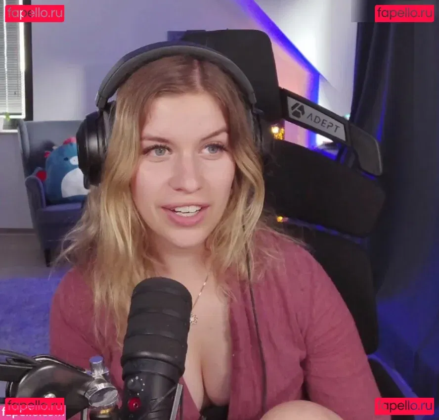 FormulaLena Onlyfans Photo Gallery 