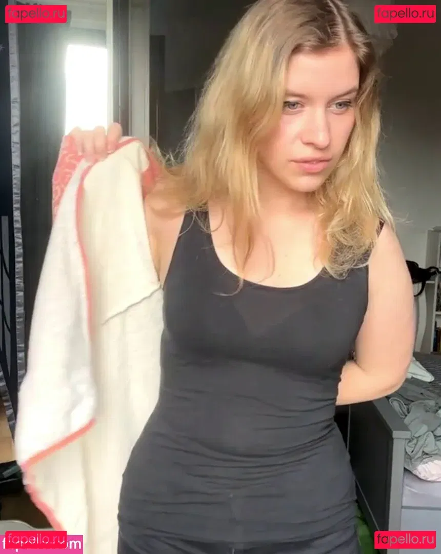 FormulaLena Onlyfans Photo Gallery 