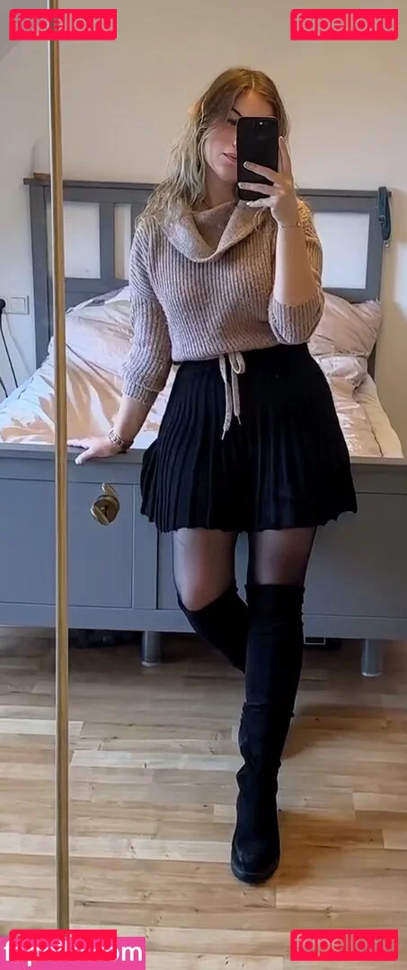 FormulaLena Onlyfans Photo Gallery 