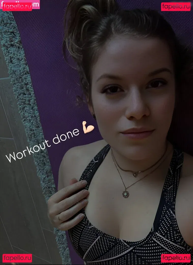 FormulaLena Onlyfans Photo Gallery 