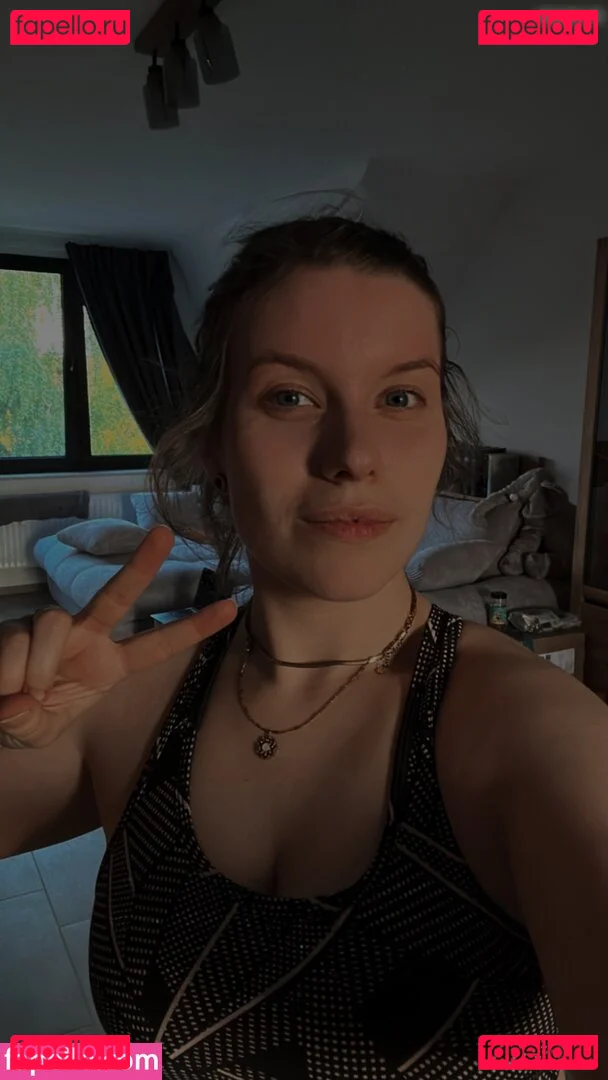 FormulaLena Onlyfans Photo Gallery 