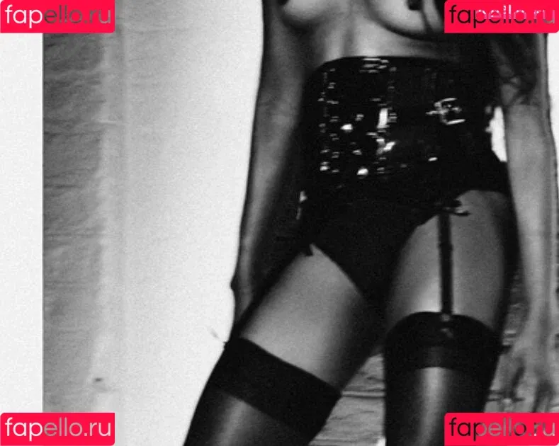 Naomi Campbell Onlyfans Photo Gallery 