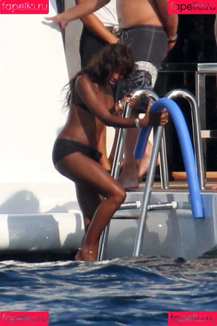 Naomi Campbell Onlyfans Photo Gallery 