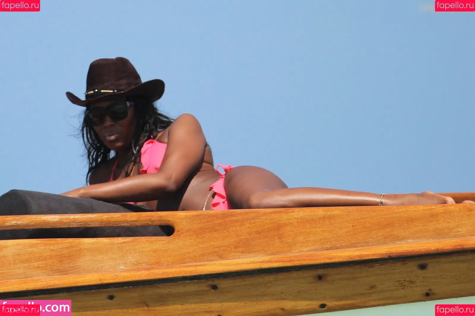 Naomi Campbell Onlyfans Photo Gallery 