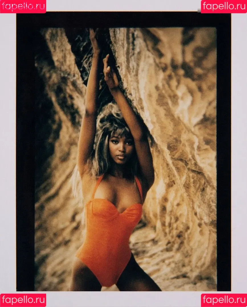 Naomi Campbell Onlyfans Photo Gallery 