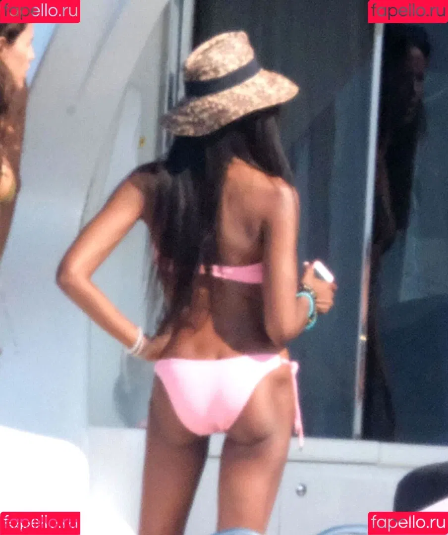 Naomi Campbell Onlyfans Photo Gallery 