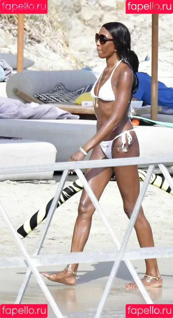 Naomi Campbell Onlyfans Photo Gallery 