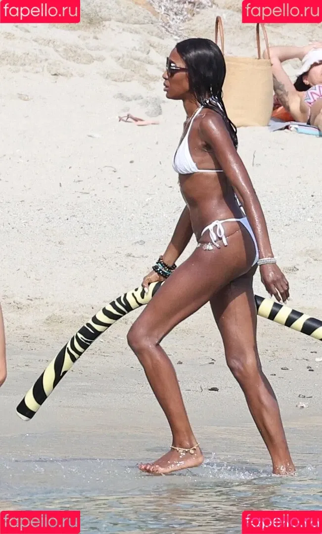 Naomi Campbell Onlyfans Photo Gallery 