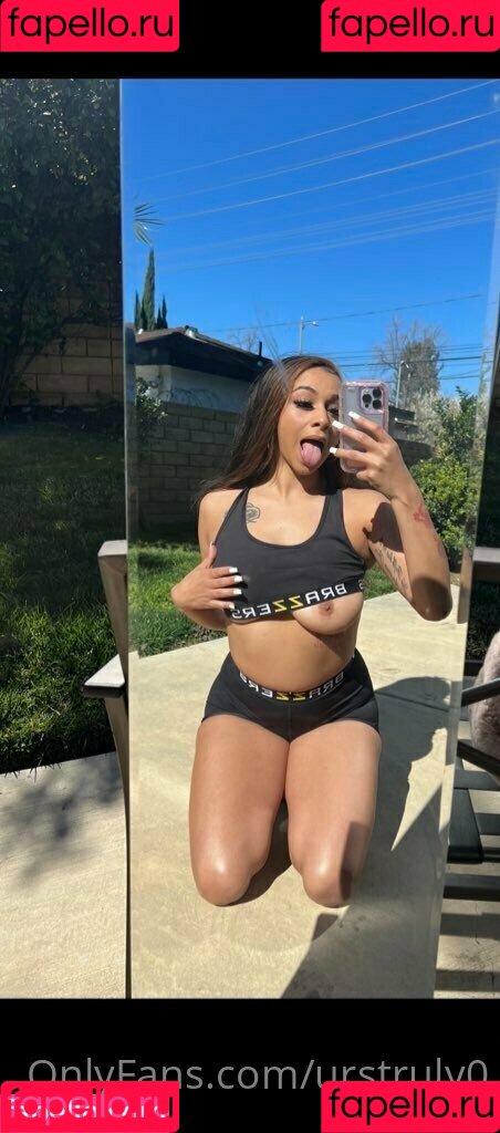 urstruly.ali Onlyfans Photo Gallery 