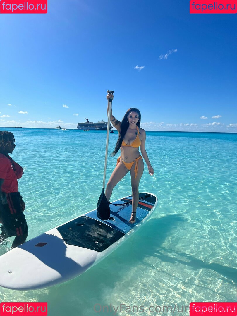 urstruly.ali Onlyfans Photo Gallery 