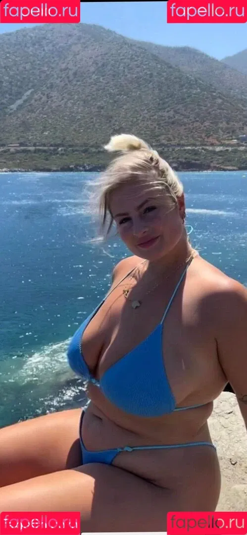 Laura Schepens Onlyfans Photo Gallery 