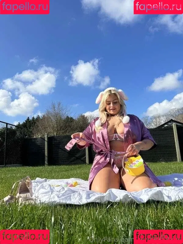 Laura Schepens Onlyfans Photo Gallery 