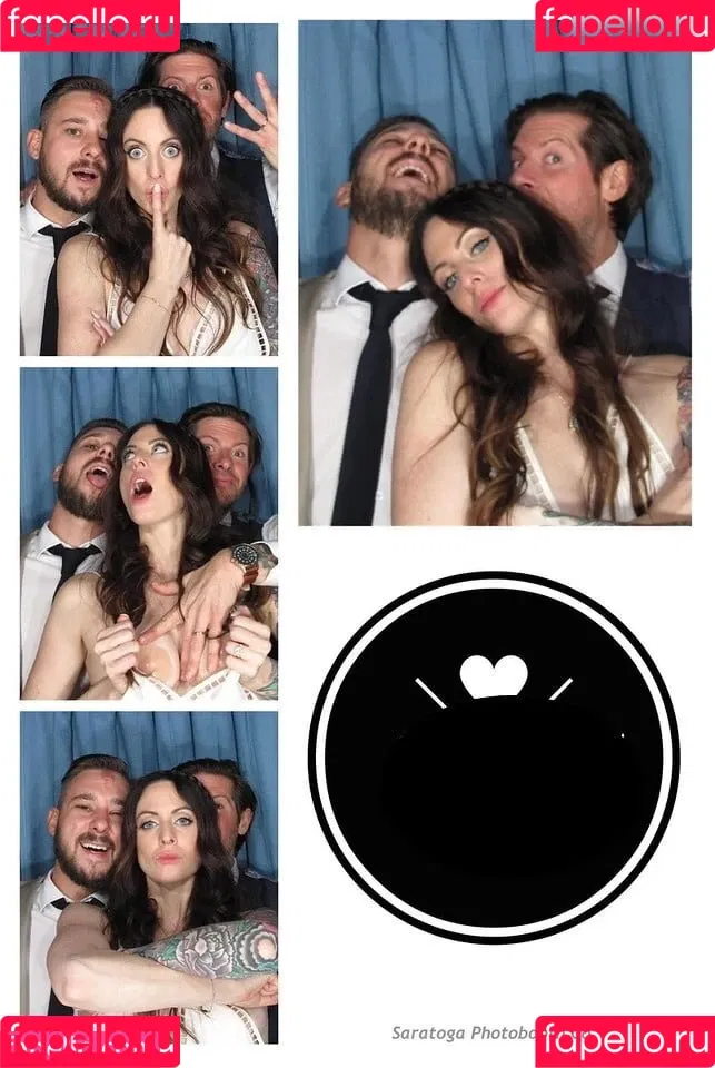 Photobox Flashes Onlyfans Photo Gallery 
