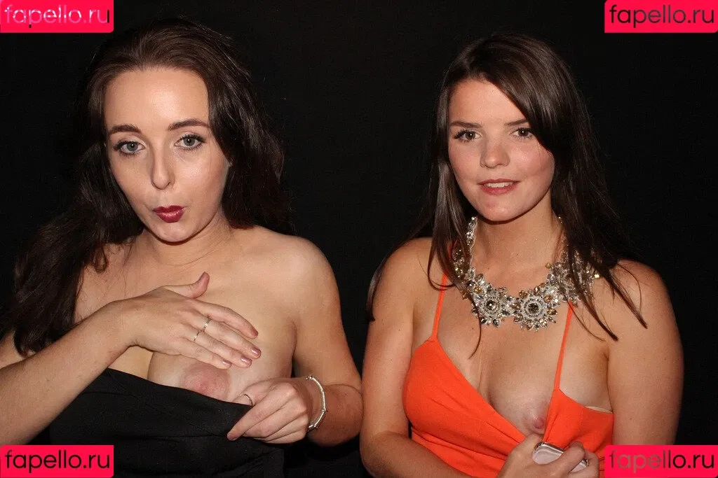 Photobox Flashes Onlyfans Photo Gallery 