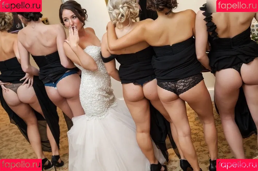 Photobox Flashes Onlyfans Photo Gallery 