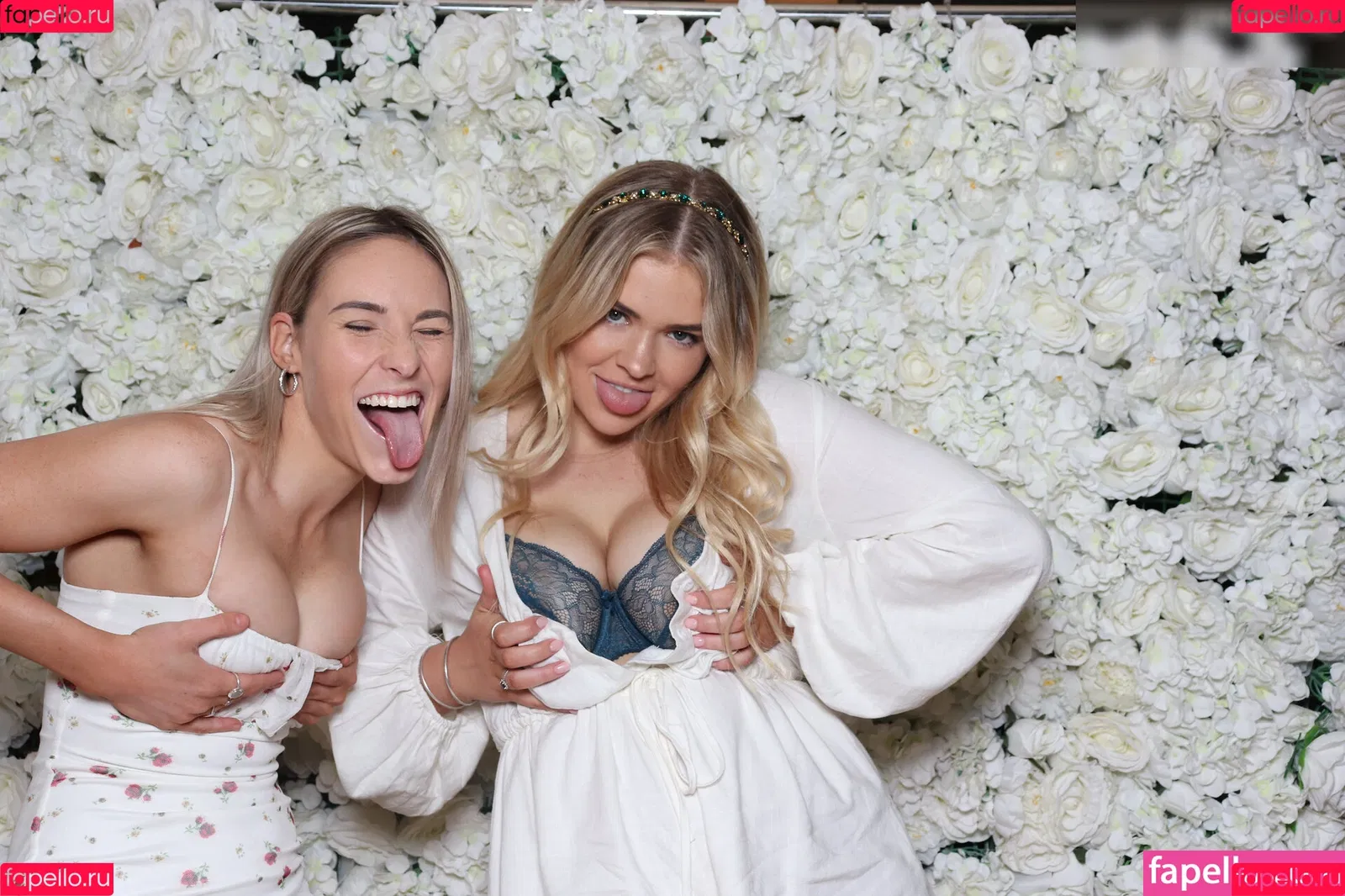 Photobox Flashes Onlyfans Photo Gallery 