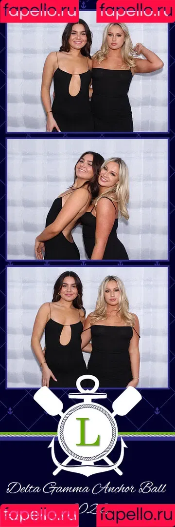 Photobox Flashes Onlyfans Photo Gallery 