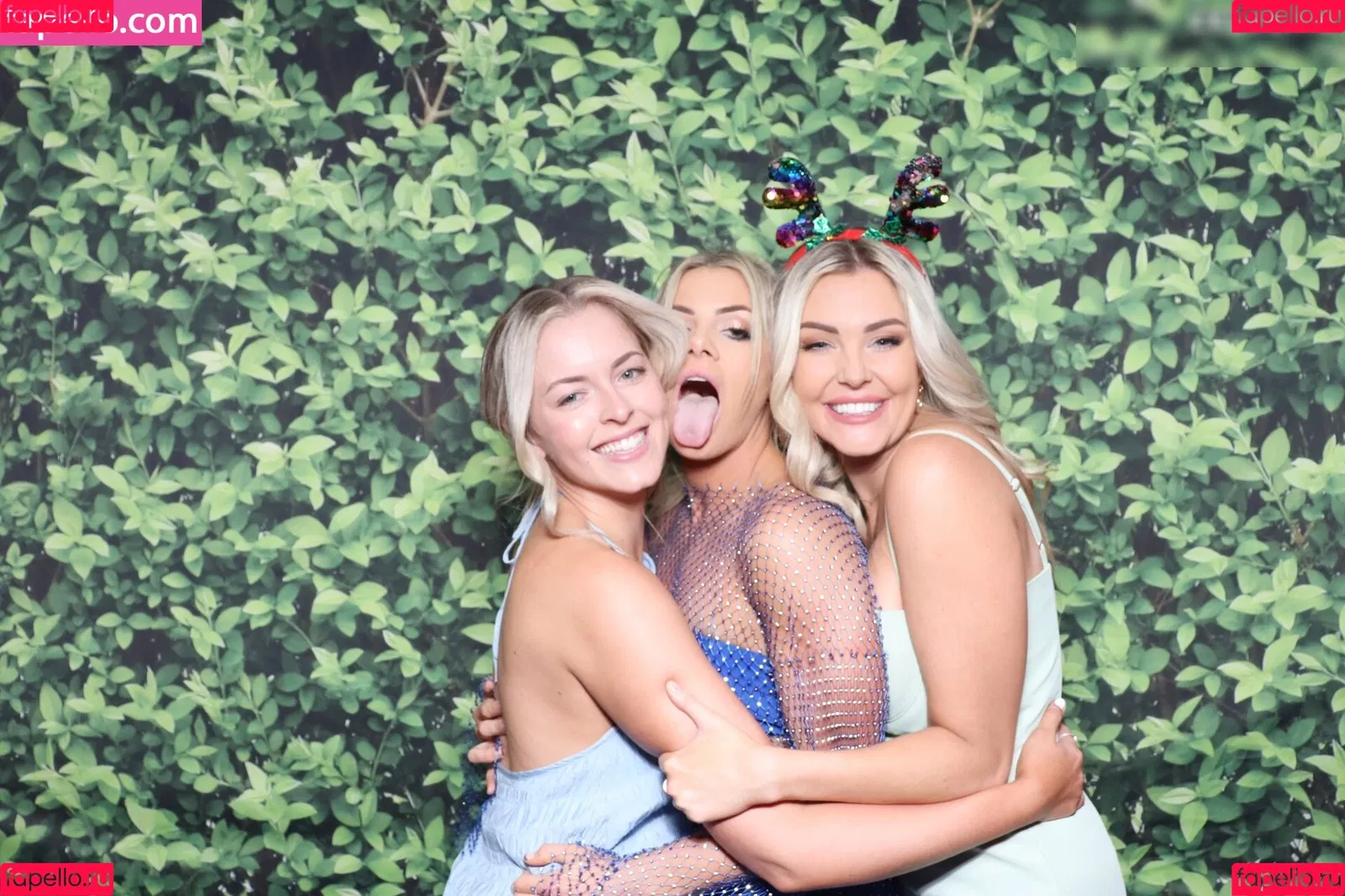 Photobox Flashes Onlyfans Photo Gallery 