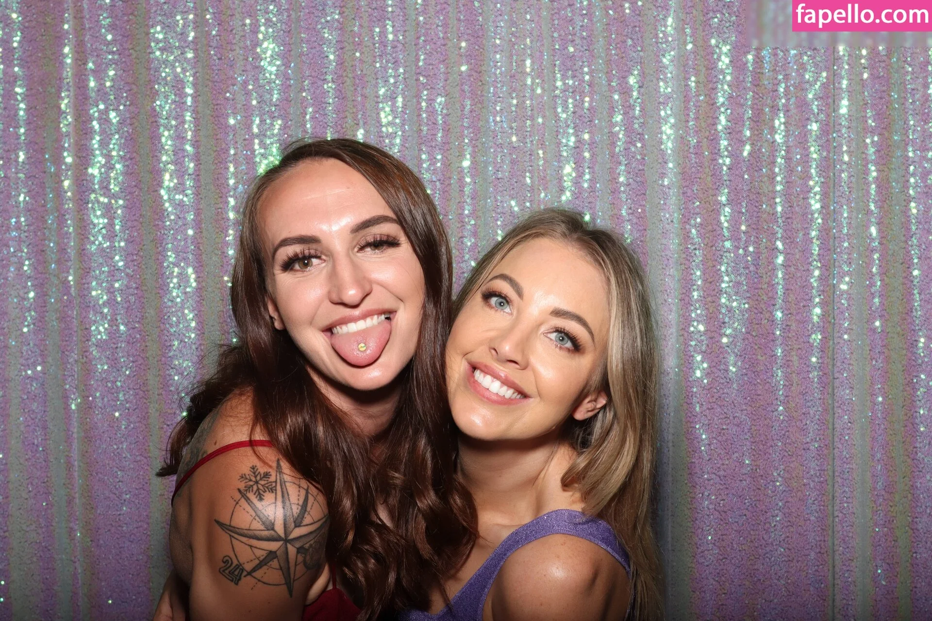 Photobox Flashes Onlyfans Photo Gallery 