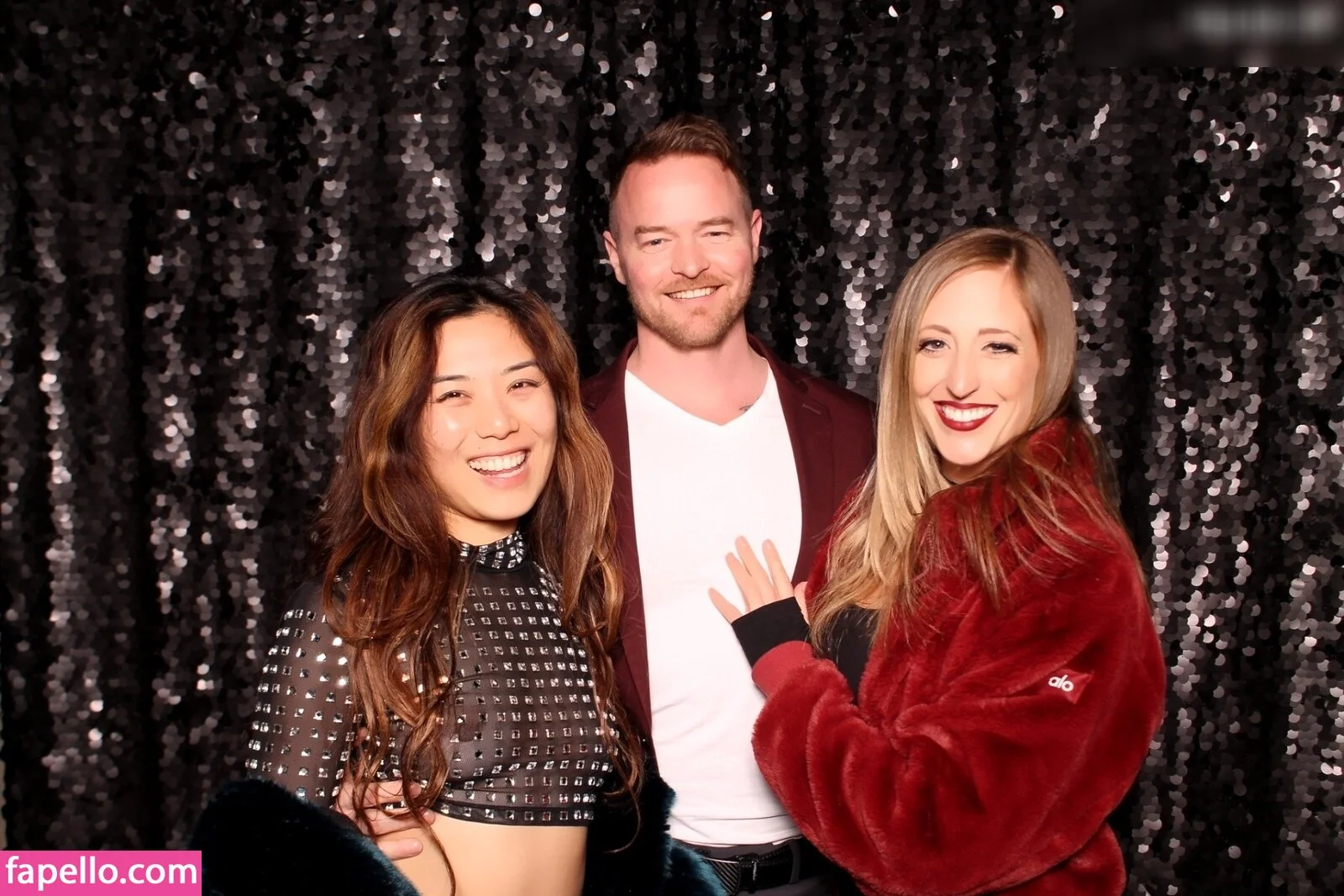 Photobox Flashes Onlyfans Photo Gallery 