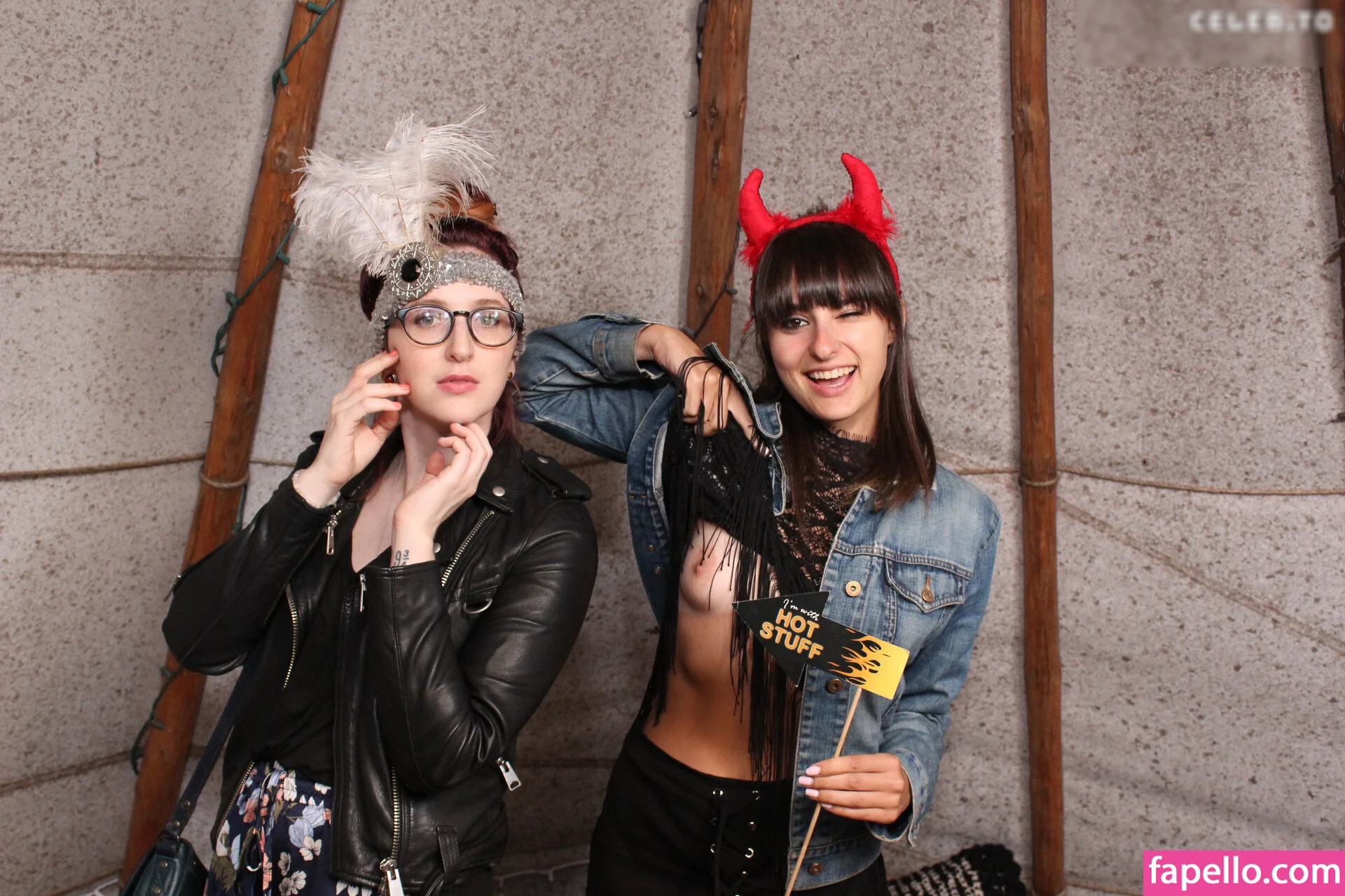 Photobox Flashes Onlyfans Photo Gallery 