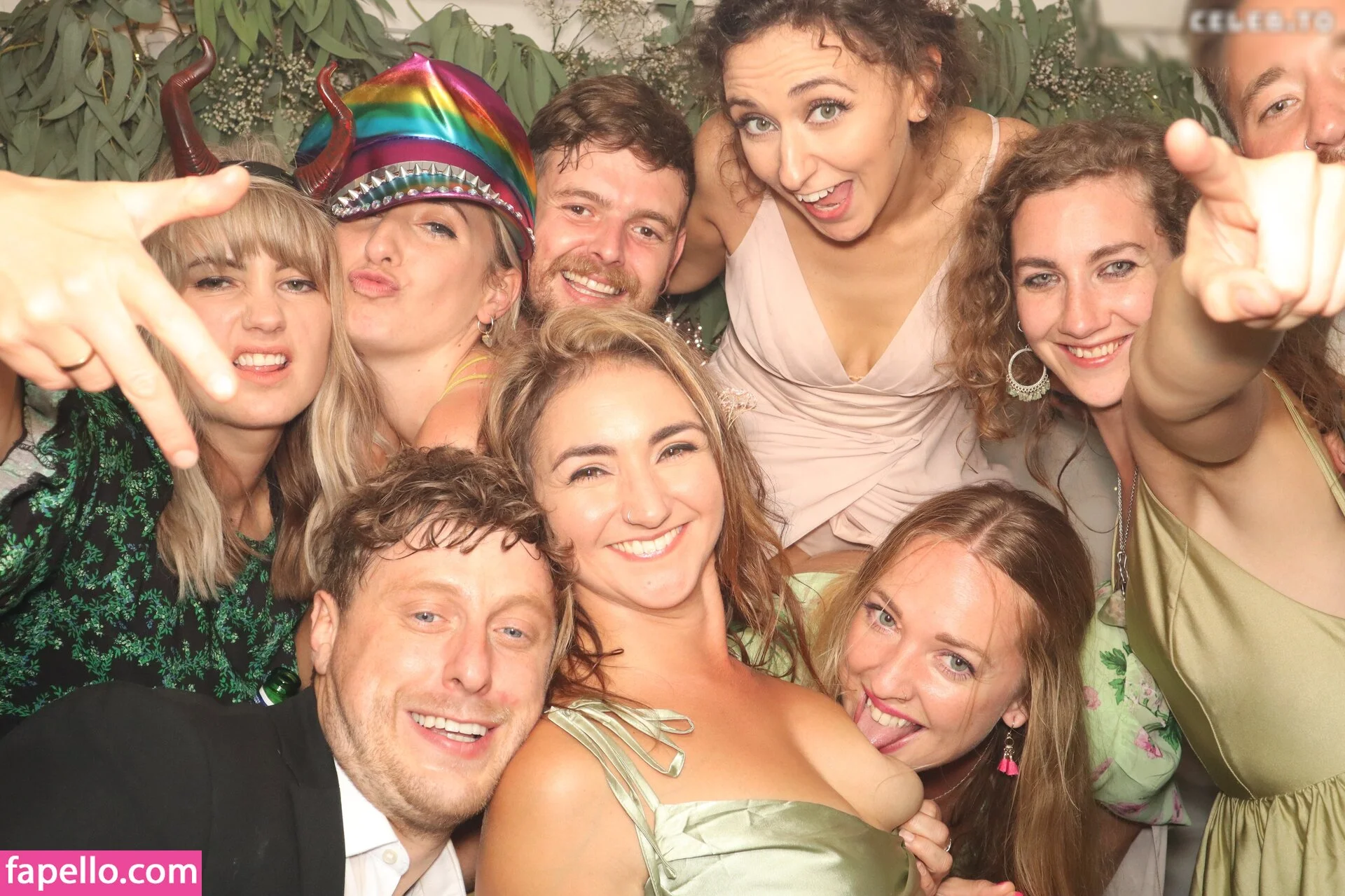 Photobox Flashes Onlyfans Photo Gallery 