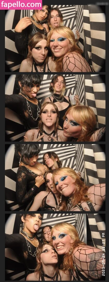 Photobox Flashes Onlyfans Photo Gallery 