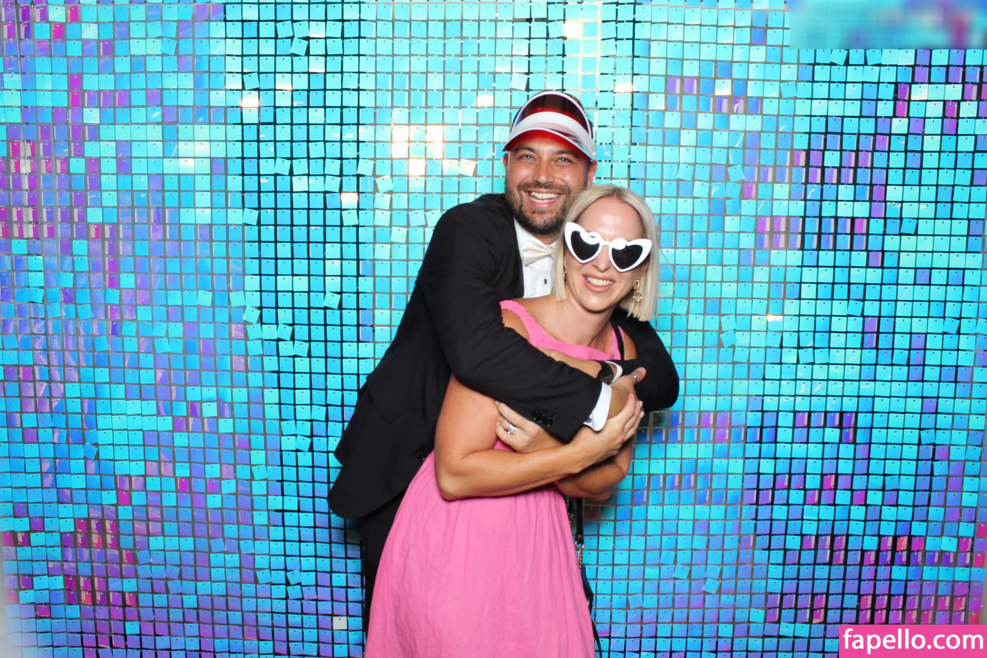 Photobox Flashes Onlyfans Photo Gallery 