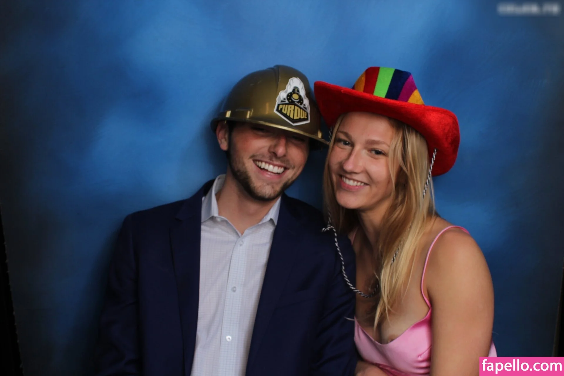 Photobox Flashes Onlyfans Photo Gallery 