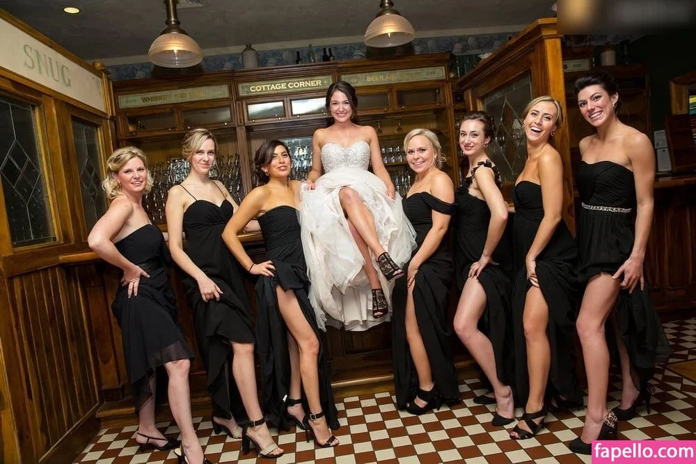 Photobox Flashes Onlyfans Photo Gallery 