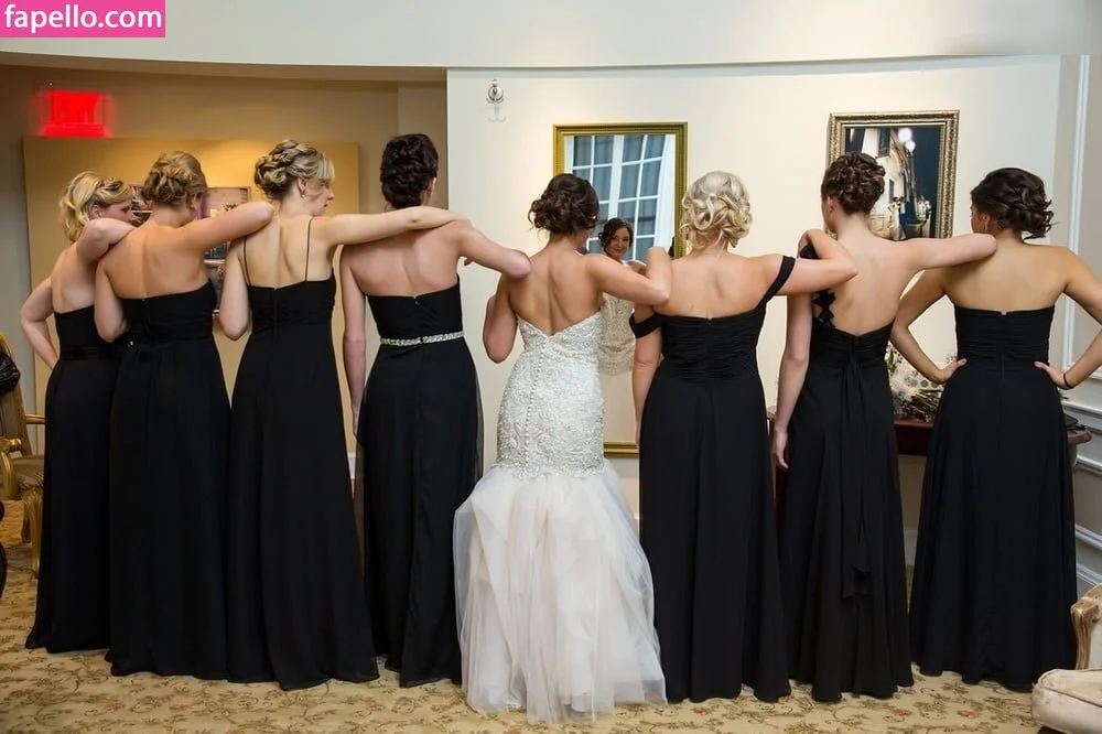 Photobox Flashes Onlyfans Photo Gallery 