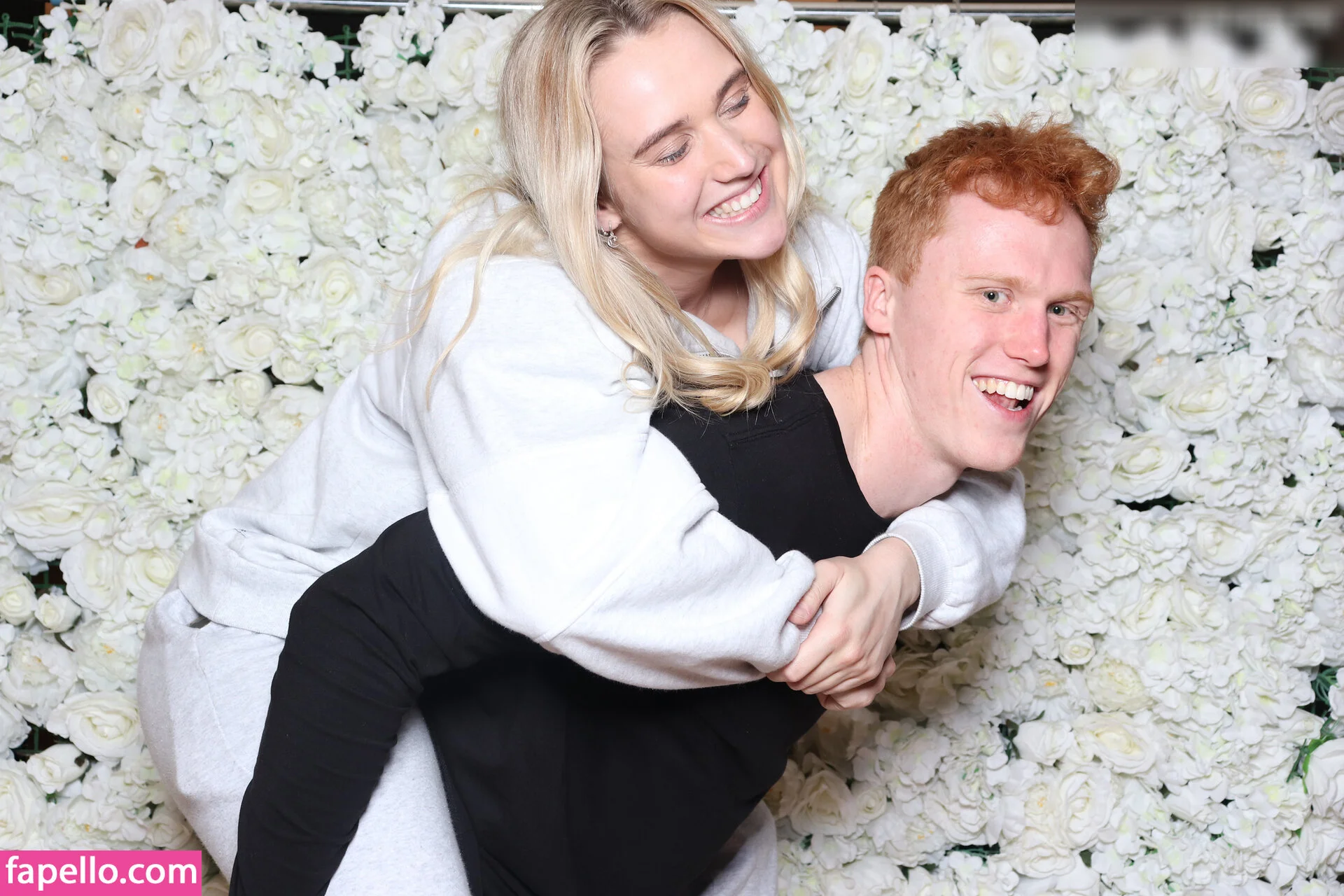 Photobox Flashes Onlyfans Photo Gallery 