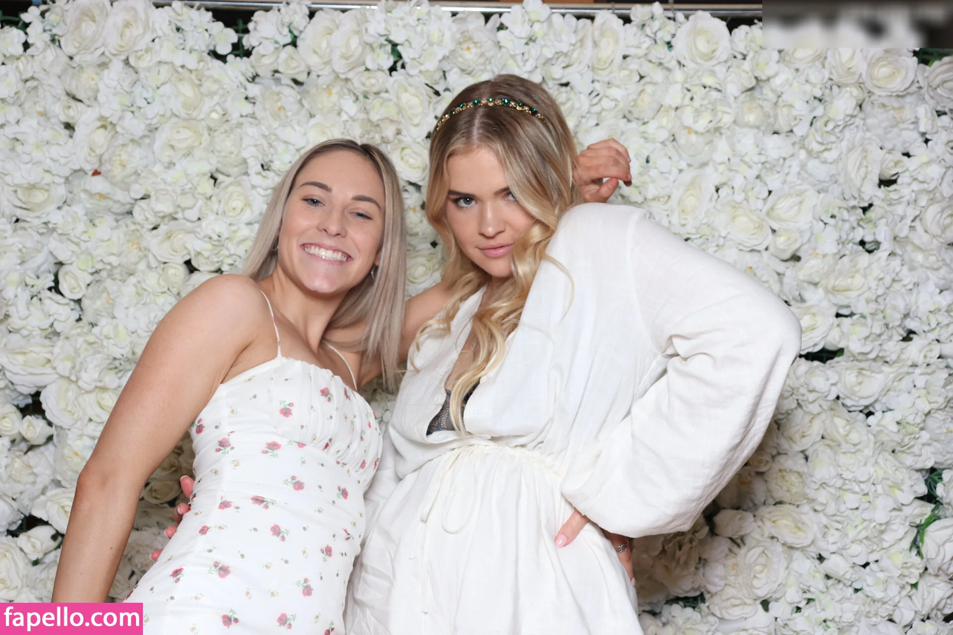 Photobox Flashes Onlyfans Photo Gallery 