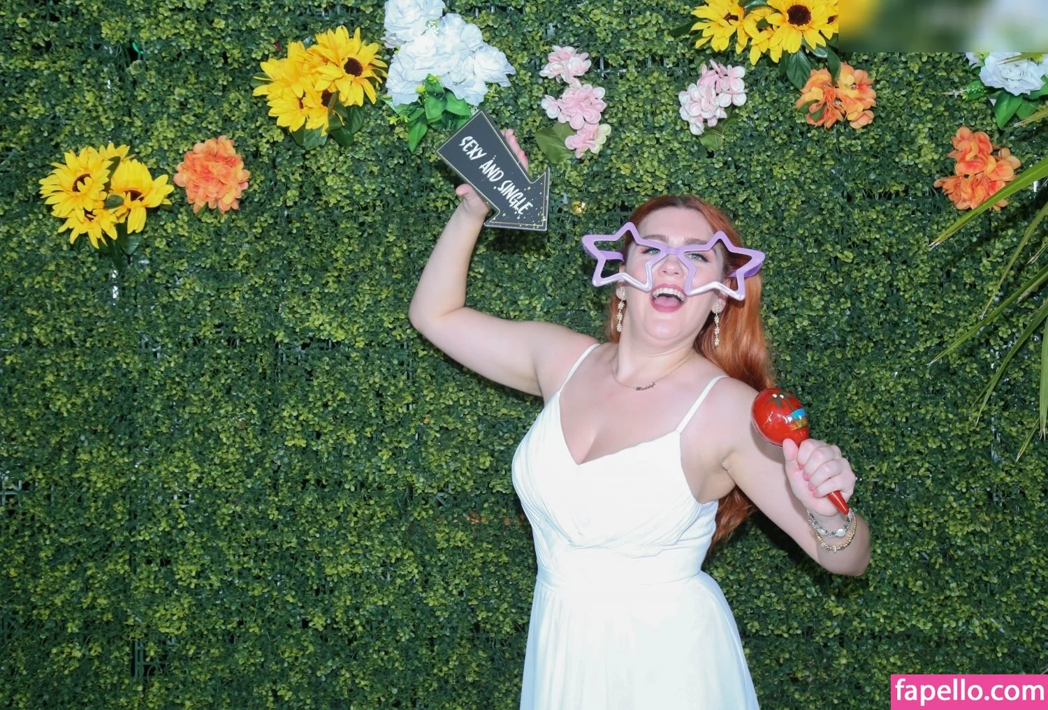 Photobox Flashes Onlyfans Photo Gallery 