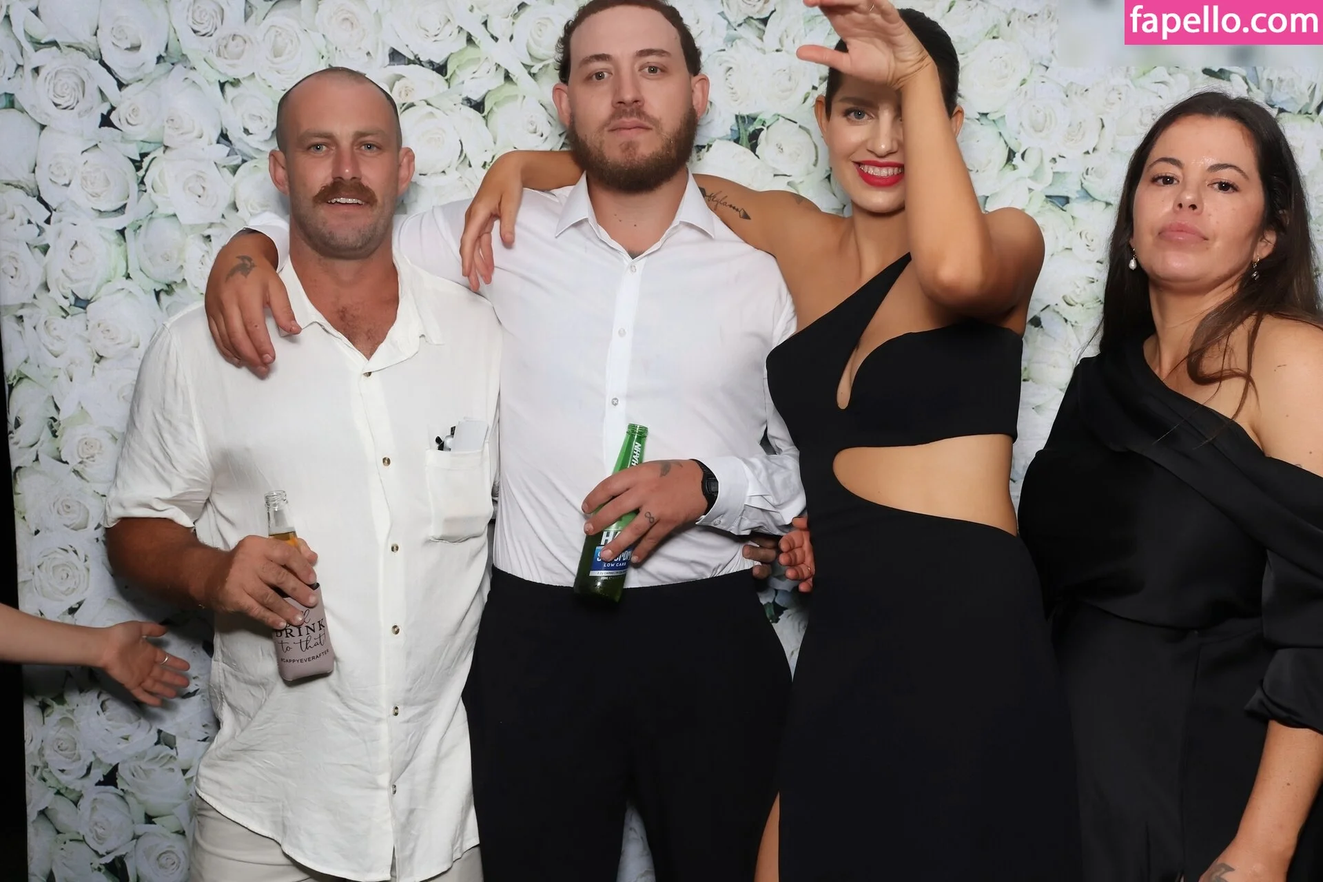 Photobox Flashes Onlyfans Photo Gallery 