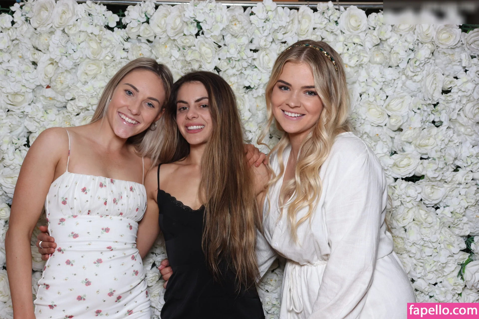 Photobox Flashes Onlyfans Photo Gallery 