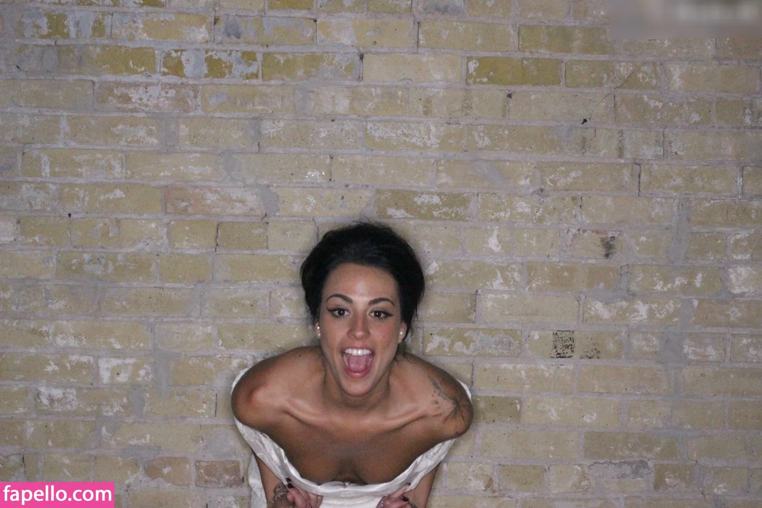 Photobox Flashes Onlyfans Photo Gallery 