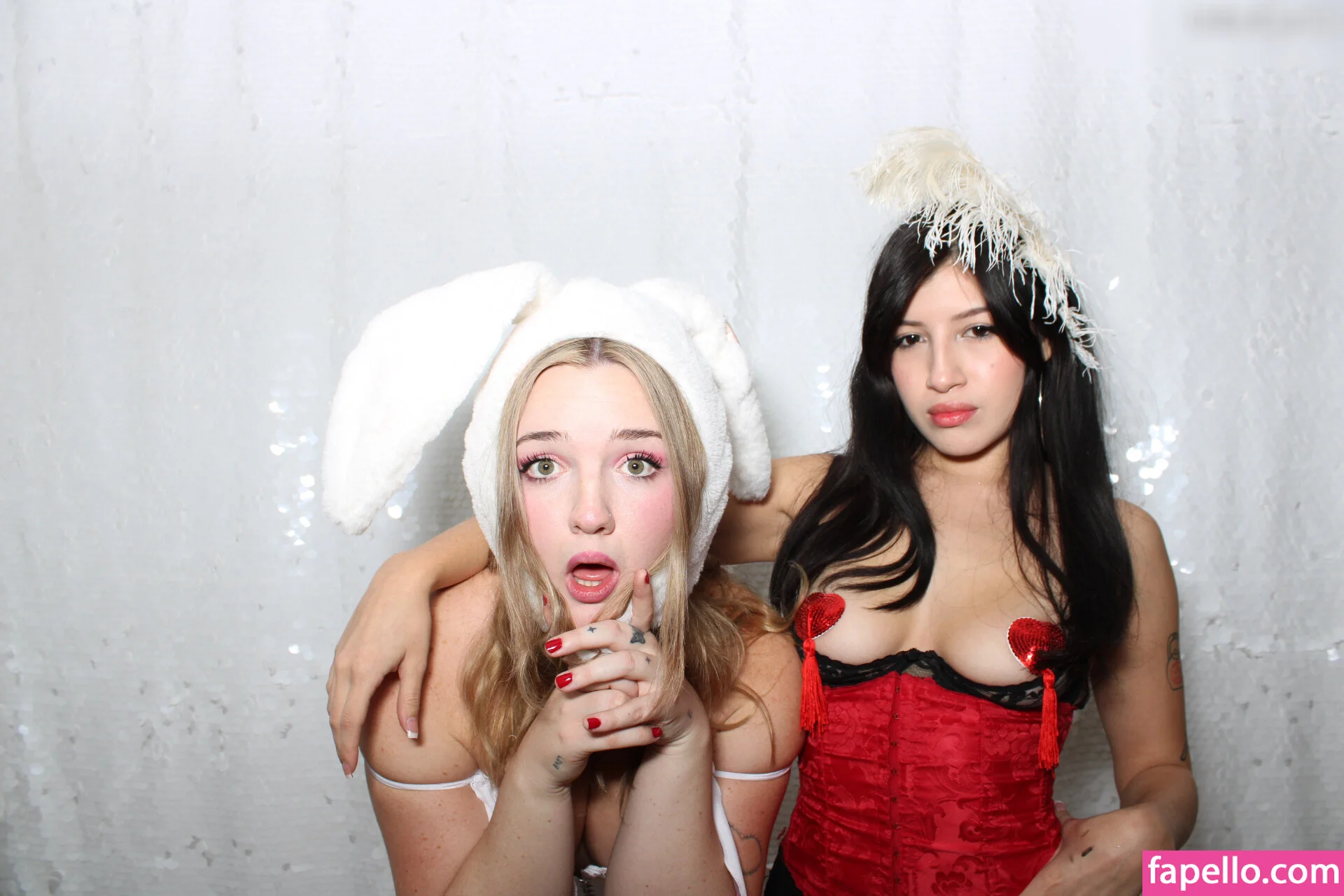 Photobox Flashes Onlyfans Photo Gallery 