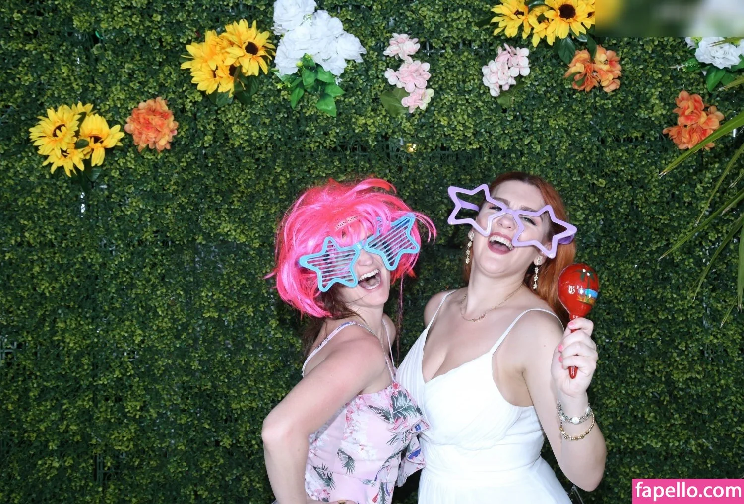 Photobox Flashes Onlyfans Photo Gallery 