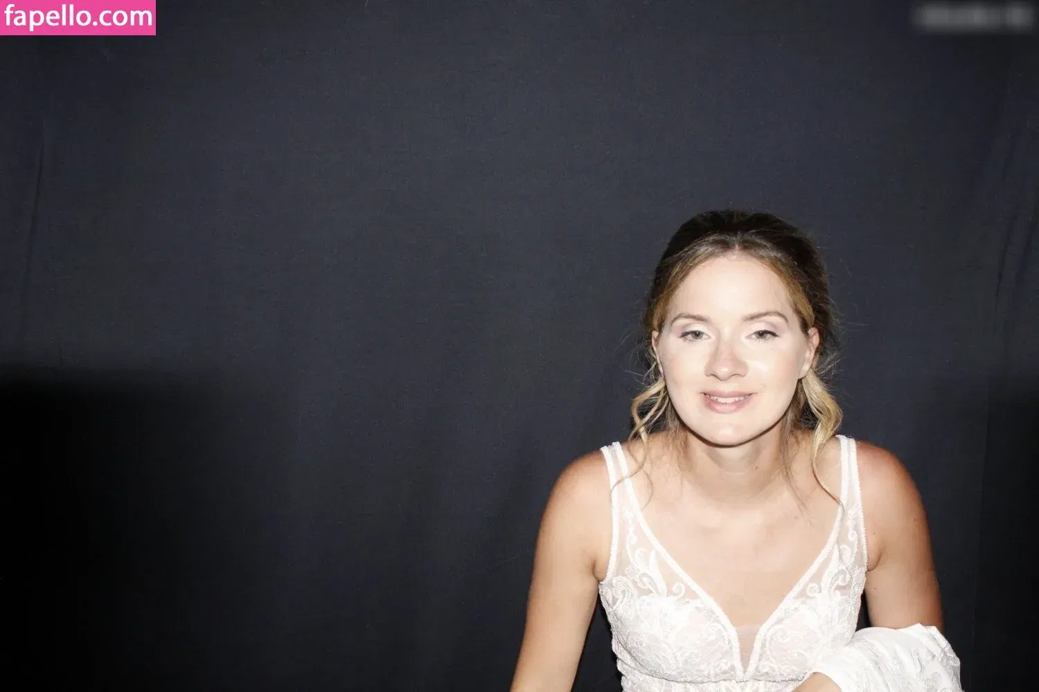 Photobox Flashes Onlyfans Photo Gallery 