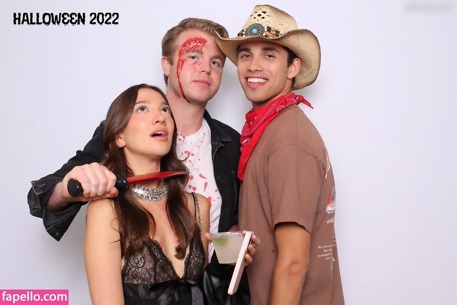 Photobox Flashes Onlyfans Photo Gallery 