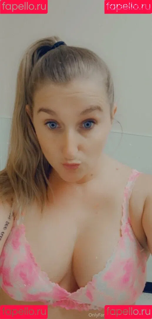 sexyrealwife86 Onlyfans Photo Gallery 