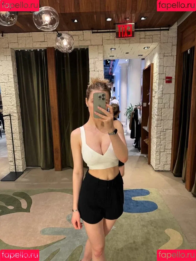 adelynmoore Onlyfans Photo Gallery 