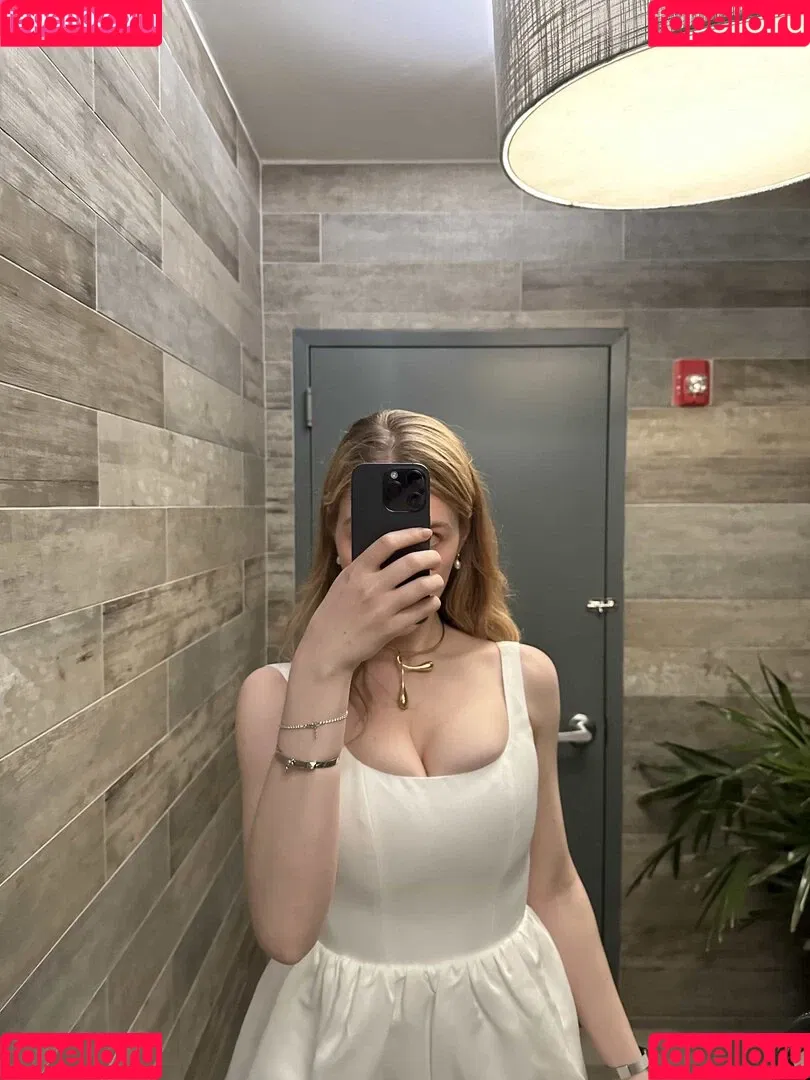 adelynmoore Onlyfans Photo Gallery 