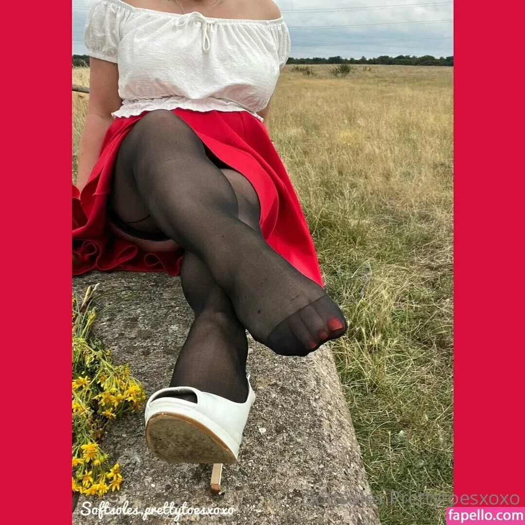 softsoles.prettytoesxoxo Onlyfans Photo Gallery 
