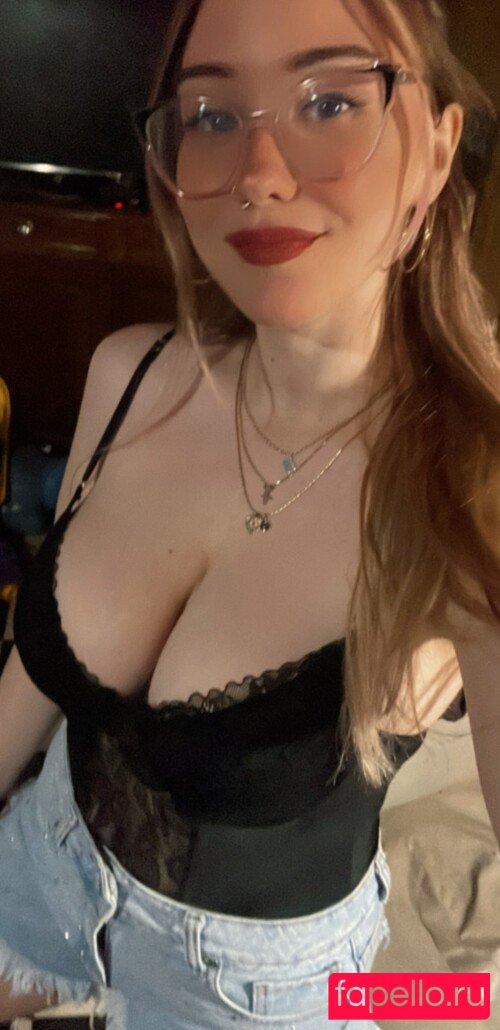 Princess Kenobi Nude Onlyfans Photo 27