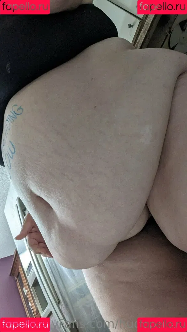 hucownikki Onlyfans Photo Gallery 