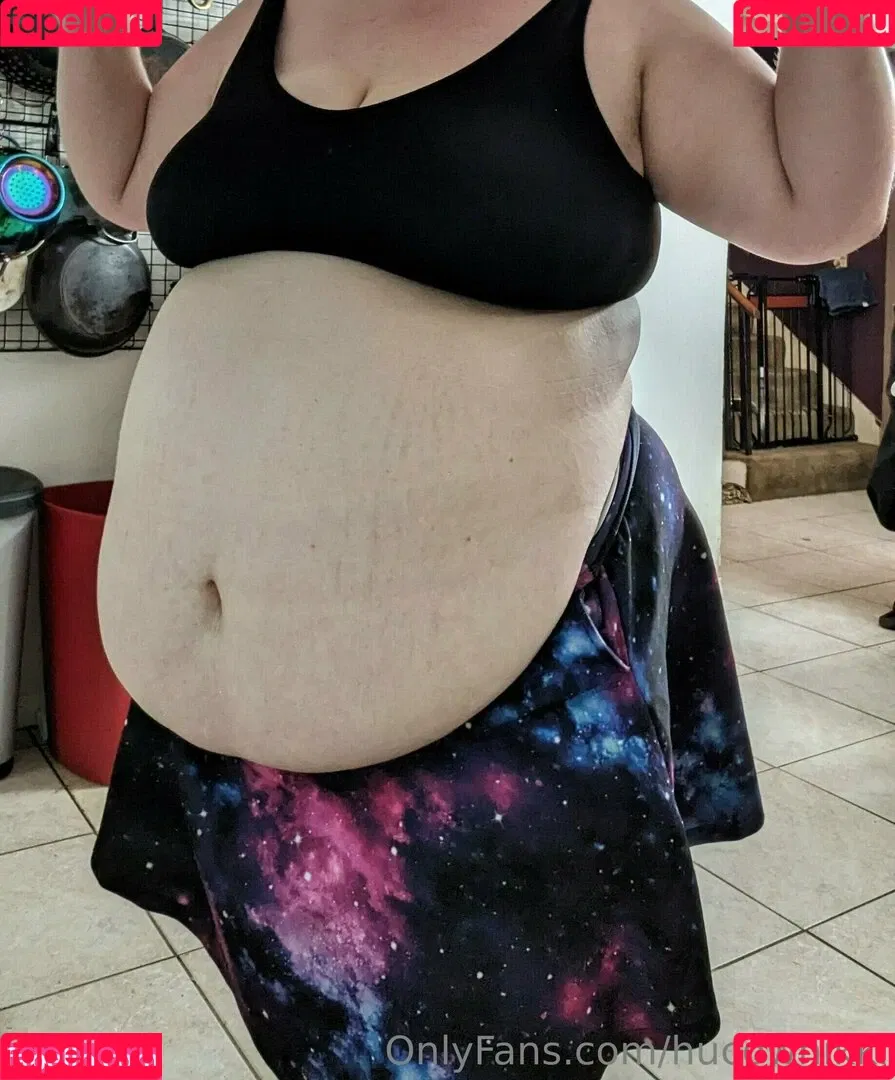 hucownikki Onlyfans Photo Gallery 