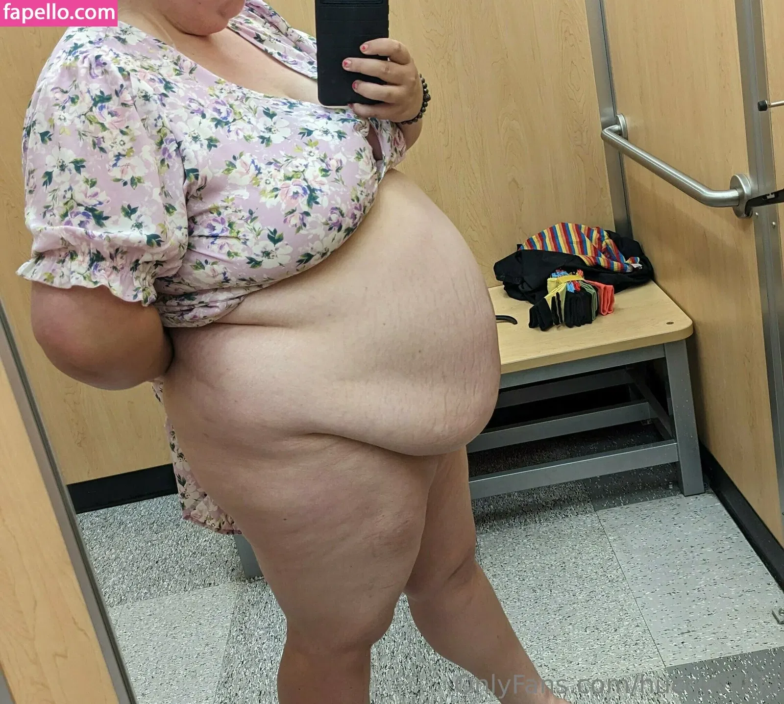 hucownikki Onlyfans Photo Gallery 